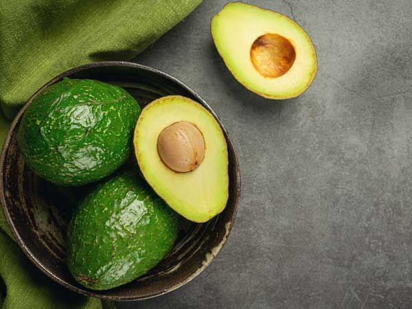 एवोकेडो (avocado)