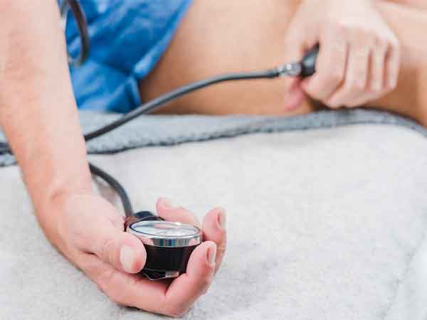 जानिए कितनी खतरनाक है हाइपरटेंशन की बीमारी और कैसे करें बचाव? Hypertension Alert - Measures to Control Hypertension