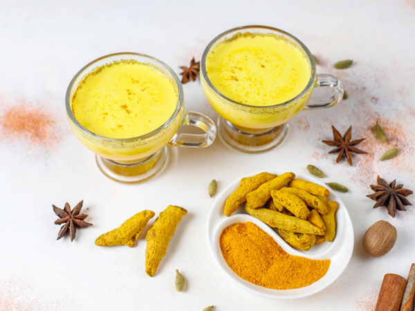 Turmeric Milk for cold and cough