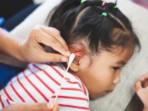 Ear-Bleeding-How-To-Manage-The-Ear-Infection
