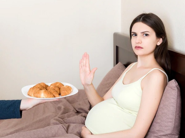Foods-You-Should-Avoid-While-Pregnant_