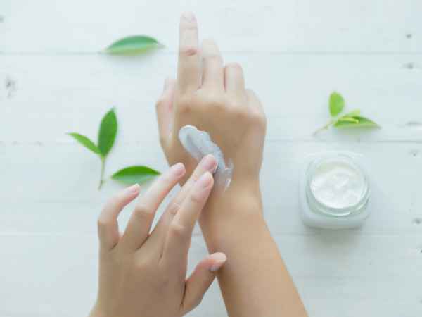 Cyclopentasiloxane For Skin How To Use It