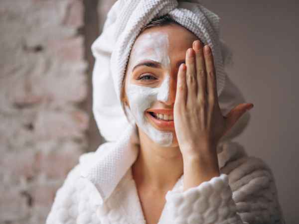 What is the daily skin care routine at home remedies