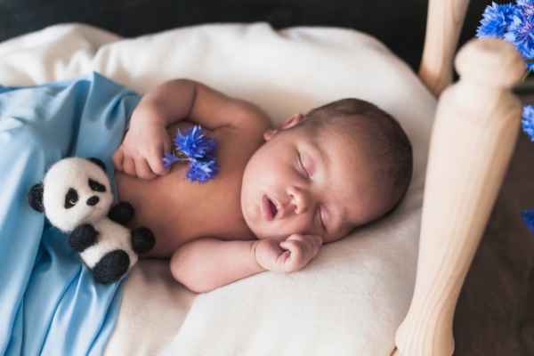 Symptoms and signs of Blue Baby Syndrome