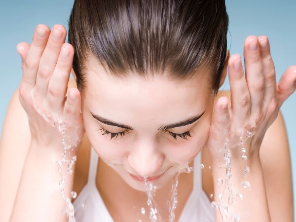 Benefits of Washing Face with Salt Water