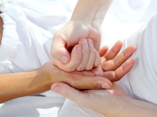 Hand Reflexology Techniques