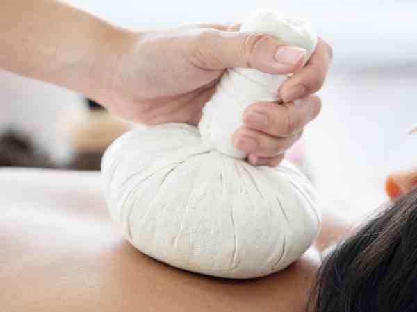 Cold Compress_ Quick Relief for Itchy Skin