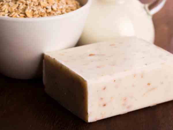 Oatmeal Baths_ Soothe Your Skin Naturally